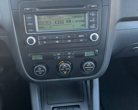 Чорний Фольксваген Гольф, об'ємом двигуна 1.6 л та пробігом 181 тис. км за 5899 $, фото 22 на Automoto.ua