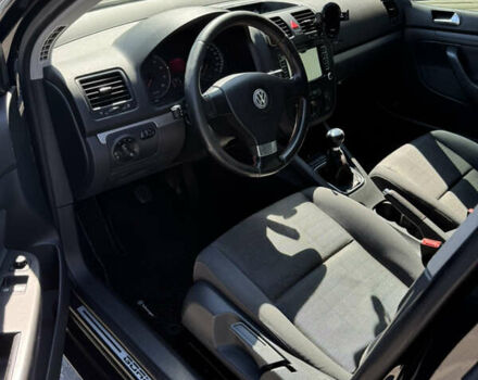 Чорний Фольксваген Гольф, об'ємом двигуна 1.39 л та пробігом 230 тис. км за 5950 $, фото 9 на Automoto.ua