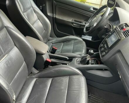 Черный Фольксваген Гольф, объемом двигателя 2 л и пробегом 350 тыс. км за 2500 $, фото 10 на Automoto.ua