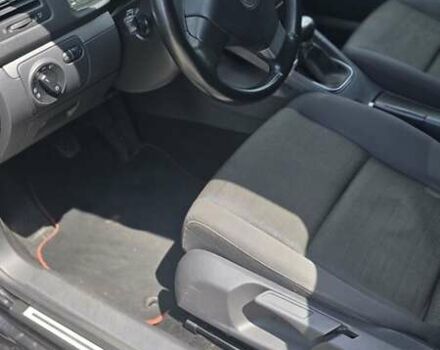 Черный Фольксваген Гольф, объемом двигателя 1.6 л и пробегом 205 тыс. км за 6250 $, фото 11 на Automoto.ua