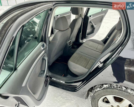 Черный Фольксваген Гольф, объемом двигателя 1.4 л и пробегом 244 тыс. км за 5699 $, фото 12 на Automoto.ua