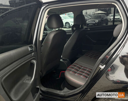 Черный Фольксваген Гольф, объемом двигателя 1.6 л и пробегом 240 тыс. км за 7900 $, фото 17 на Automoto.ua