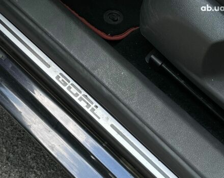 Чорний Фольксваген Гольф, об'ємом двигуна 1.6 л та пробігом 255 тис. км за 4990 $, фото 15 на Automoto.ua