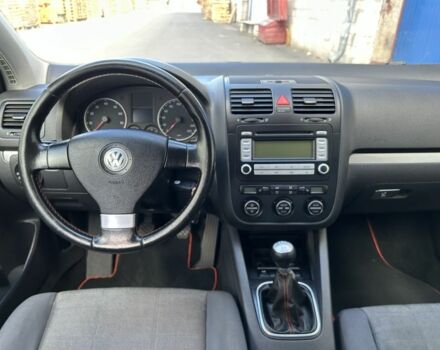 Черный Фольксваген Гольф, объемом двигателя 1.4 л и пробегом 288 тыс. км за 5350 $, фото 6 на Automoto.ua