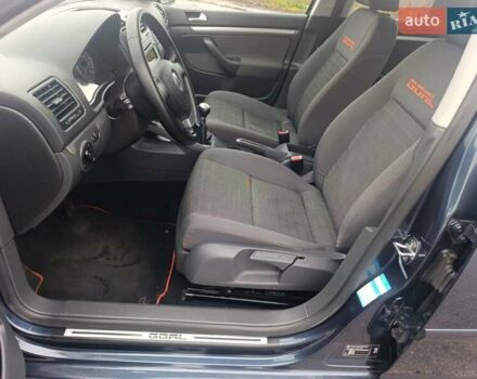 Черный Фольксваген Гольф, объемом двигателя 1.6 л и пробегом 202 тыс. км за 5999 $, фото 22 на Automoto.ua