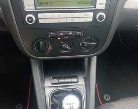 Черный Фольксваген Гольф, объемом двигателя 1.6 л и пробегом 202 тыс. км за 5999 $, фото 18 на Automoto.ua