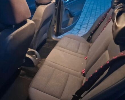 Черный Фольксваген Гольф, объемом двигателя 1.6 л и пробегом 200 тыс. км за 4850 $, фото 8 на Automoto.ua