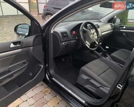 Черный Фольксваген Гольф, объемом двигателя 1.6 л и пробегом 246 тыс. км за 5200 $, фото 9 на Automoto.ua