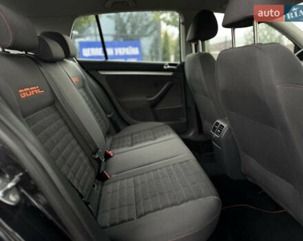 Черный Фольксваген Гольф, объемом двигателя 1.6 л и пробегом 221 тыс. км за 6600 $, фото 42 на Automoto.ua