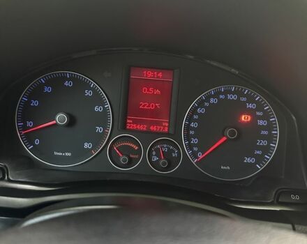 Черный Фольксваген Гольф, объемом двигателя 1.4 л и пробегом 233 тыс. км за 4750 $, фото 2 на Automoto.ua