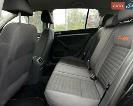 Черный Фольксваген Гольф, объемом двигателя 1.6 л и пробегом 221 тыс. км за 6600 $, фото 37 на Automoto.ua