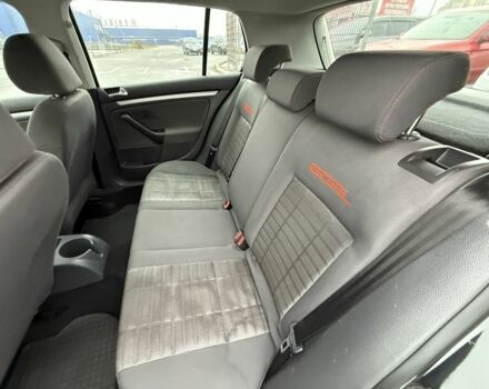 Черный Фольксваген Гольф, объемом двигателя 1.6 л и пробегом 265 тыс. км за 6300 $, фото 12 на Automoto.ua