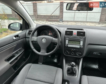 Черный Фольксваген Гольф, объемом двигателя 1.4 л и пробегом 187 тыс. км за 6500 $, фото 67 на Automoto.ua