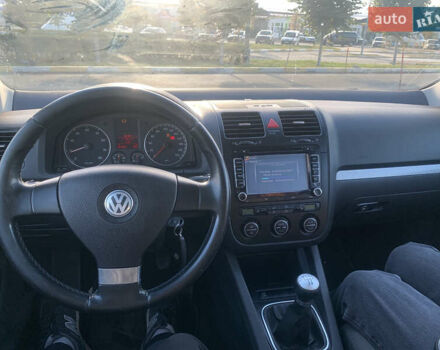 Чорний Фольксваген Гольф, об'ємом двигуна 1.4 л та пробігом 231 тис. км за 5400 $, фото 5 на Automoto.ua