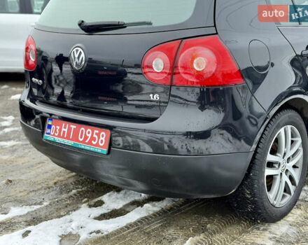 Черный Фольксваген Гольф, объемом двигателя 1.6 л и пробегом 265 тыс. км за 6350 $, фото 6 на Automoto.ua