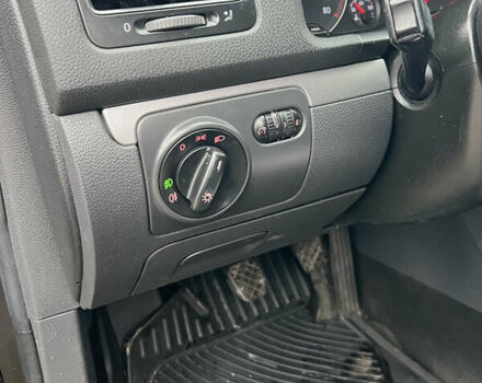 Черный Фольксваген Гольф, объемом двигателя 1.6 л и пробегом 245 тыс. км за 5700 $, фото 25 на Automoto.ua