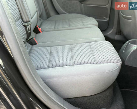 Черный Фольксваген Гольф, объемом двигателя 1.6 л и пробегом 182 тыс. км за 6350 $, фото 57 на Automoto.ua