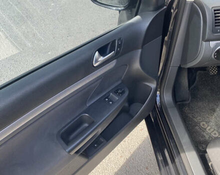 Черный Фольксваген Гольф, объемом двигателя 1.6 л и пробегом 274 тыс. км за 6200 $, фото 2 на Automoto.ua