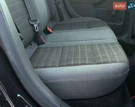 Чорний Фольксваген Гольф, об'ємом двигуна 1.6 л та пробігом 169 тис. км за 5999 $, фото 63 на Automoto.ua