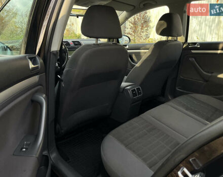 Черный Фольксваген Гольф, объемом двигателя 1.6 л и пробегом 235 тыс. км за 5899 $, фото 10 на Automoto.ua