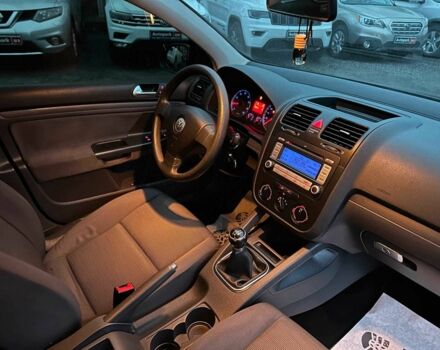 Черный Фольксваген Гольф, объемом двигателя 1.4 л и пробегом 163 тыс. км за 5990 $, фото 14 на Automoto.ua