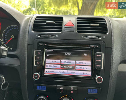 Чорний Фольксваген Гольф, об'ємом двигуна 1.6 л та пробігом 296 тис. км за 6499 $, фото 48 на Automoto.ua