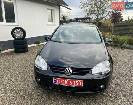 Черный Фольксваген Гольф, объемом двигателя 1.6 л и пробегом 253 тыс. км за 6250 $, фото 2 на Automoto.ua