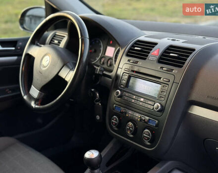 Чорний Фольксваген Гольф, об'ємом двигуна 1.6 л та пробігом 169 тис. км за 5999 $, фото 69 на Automoto.ua