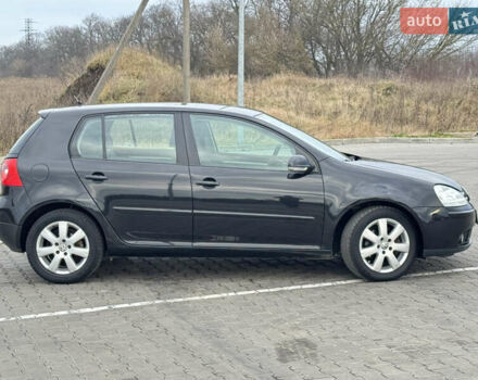 Черный Фольксваген Гольф, объемом двигателя 1.6 л и пробегом 218 тыс. км за 5900 $, фото 5 на Automoto.ua