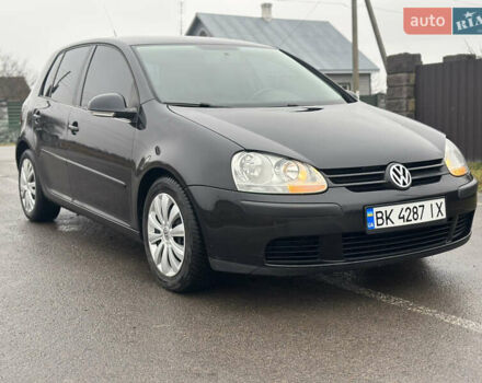 Чорний Фольксваген Гольф, об'ємом двигуна 1.6 л та пробігом 251 тис. км за 6299 $, фото 1 на Automoto.ua