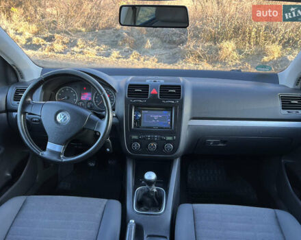 Чорний Фольксваген Гольф, об'ємом двигуна 1.4 л та пробігом 182 тис. км за 5850 $, фото 27 на Automoto.ua