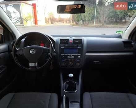 Черный Фольксваген Гольф, объемом двигателя 1.39 л и пробегом 220 тыс. км за 6400 $, фото 29 на Automoto.ua