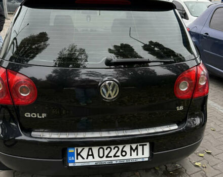 Черный Фольксваген Гольф, объемом двигателя 1.6 л и пробегом 243 тыс. км за 6300 $, фото 2 на Automoto.ua