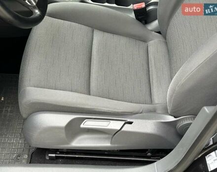 Черный Фольксваген Гольф, объемом двигателя 1.6 л и пробегом 196 тыс. км за 6200 $, фото 24 на Automoto.ua