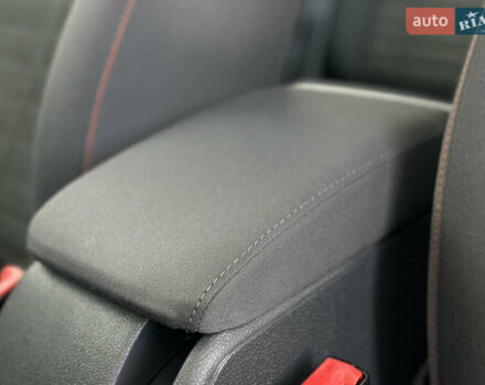 Черный Фольксваген Гольф, объемом двигателя 1.4 л и пробегом 191 тыс. км за 5550 $, фото 25 на Automoto.ua