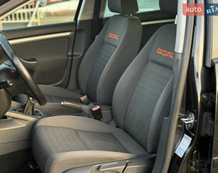 Чорний Фольксваген Гольф, об'ємом двигуна 1.6 л та пробігом 169 тис. км за 5999 $, фото 53 на Automoto.ua