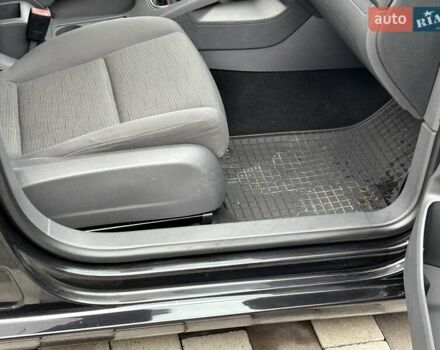 Черный Фольксваген Гольф, объемом двигателя 1.6 л и пробегом 196 тыс. км за 6200 $, фото 51 на Automoto.ua