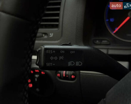 Черный Фольксваген Гольф, объемом двигателя 1.6 л и пробегом 290 тыс. км за 6350 $, фото 7 на Automoto.ua