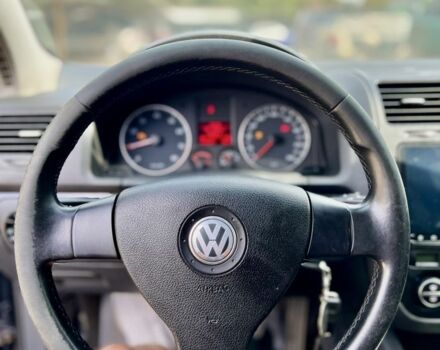 Черный Фольксваген Гольф, объемом двигателя 1.4 л и пробегом 220 тыс. км за 8000 $, фото 5 на Automoto.ua