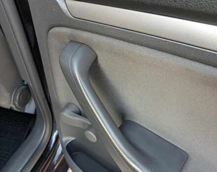 Черный Фольксваген Гольф, объемом двигателя 1.39 л и пробегом 220 тыс. км за 6400 $, фото 27 на Automoto.ua