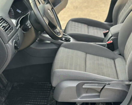 Черный Фольксваген Гольф, объемом двигателя 1.6 л и пробегом 227 тыс. км за 6299 $, фото 28 на Automoto.ua