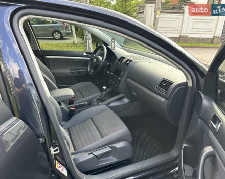 Чорний Фольксваген Гольф, об'ємом двигуна 1.6 л та пробігом 296 тис. км за 6499 $, фото 19 на Automoto.ua