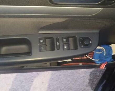 Черный Фольксваген Гольф, объемом двигателя 1.6 л и пробегом 222 тыс. км за 6100 $, фото 7 на Automoto.ua