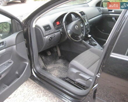 Черный Фольксваген Гольф, объемом двигателя 1.4 л и пробегом 174 тыс. км за 5999 $, фото 2 на Automoto.ua