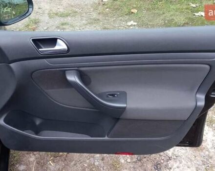 Черный Фольксваген Гольф, объемом двигателя 1.6 л и пробегом 246 тыс. км за 5099 $, фото 21 на Automoto.ua