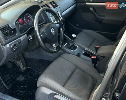 Чорний Фольксваген Гольф, об'ємом двигуна 1.39 л та пробігом 239 тис. км за 5950 $, фото 15 на Automoto.ua