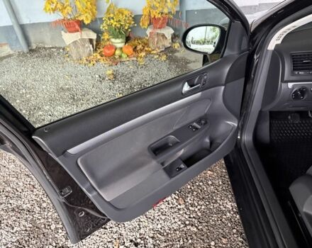 Фольксваген Гольф 2007 у Шостке на Automoto.ua Чорний Фольксваген Гольф, об'ємом двигуна 1.4 л та пробігом 220 тис. км за 5200 $, фото 4 на Automoto.ua