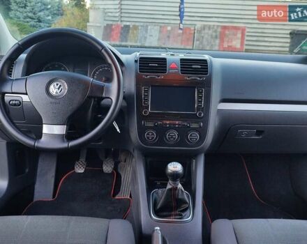 Чорний Фольксваген Гольф, об'ємом двигуна 1.6 л та пробігом 212 тис. км за 6750 $, фото 30 на Automoto.ua