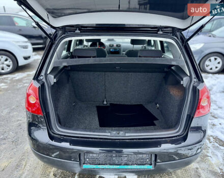 Черный Фольксваген Гольф, объемом двигателя 1.6 л и пробегом 265 тыс. км за 6350 $, фото 11 на Automoto.ua