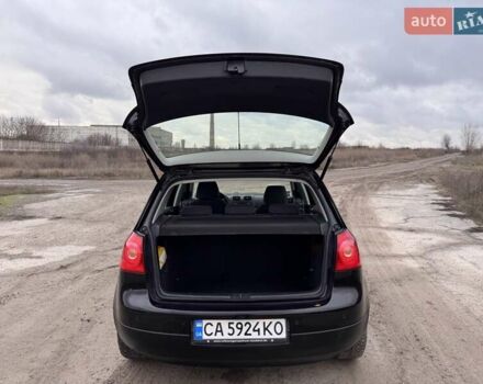 Черный Фольксваген Гольф, объемом двигателя 1.4 л и пробегом 170 тыс. км за 6100 $, фото 7 на Automoto.ua